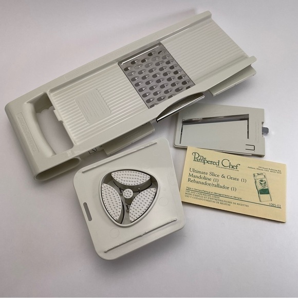 The Pampered Chef Ultimate Slice & Grate - Picture 2 of 7